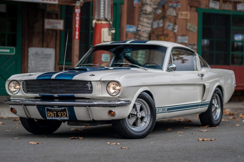 Shelby Mustang GT350 1966 года с нагнетателем Paxton