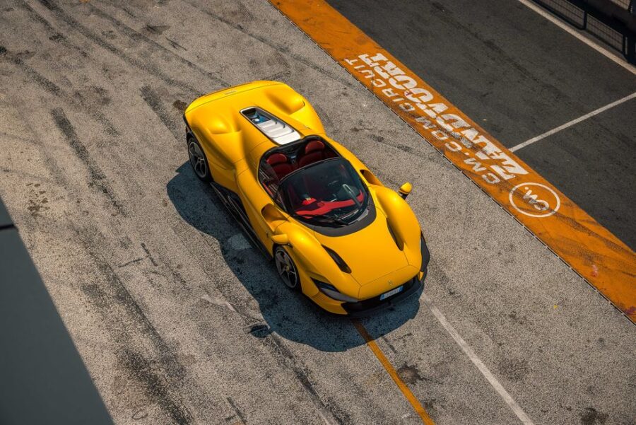 Обзор Ferrari Daytona SP3 2022 года за 2,2 млн $